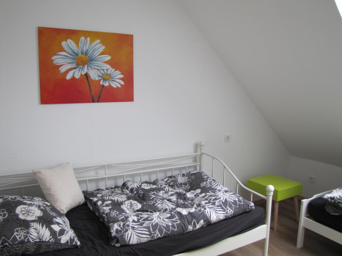 Moeblierte Dachgeschosswohnung In Ruhiger Lage Zu Vermieten Wetzlar Exterior foto