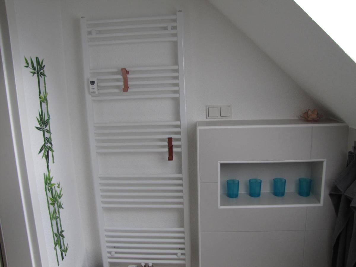 Moeblierte Dachgeschosswohnung In Ruhiger Lage Zu Vermieten Wetzlar Exterior foto
