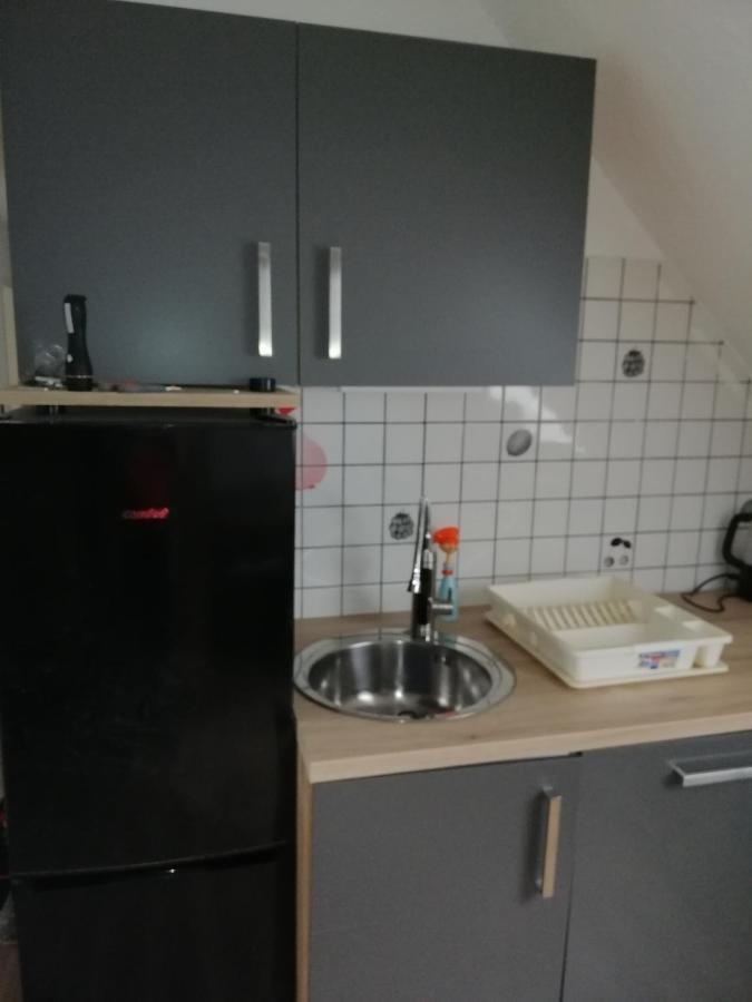 Moeblierte Dachgeschosswohnung In Ruhiger Lage Zu Vermieten Wetzlar Exterior foto