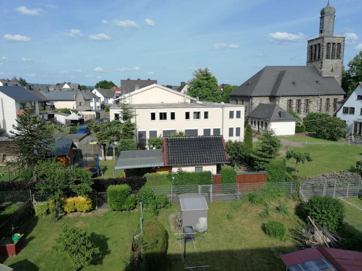 Moeblierte Dachgeschosswohnung In Ruhiger Lage Zu Vermieten Wetzlar Exterior foto